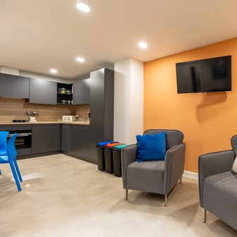 Cozy En Suite - Image 9